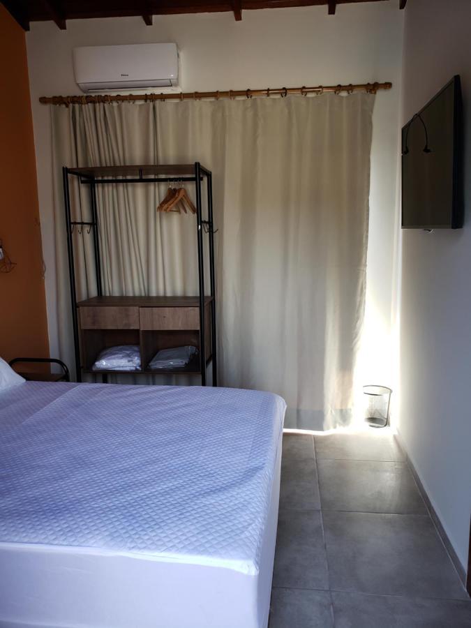 Suites Verano Ubatuba - Bairro Itagua - Com Piscina Bagian luar foto